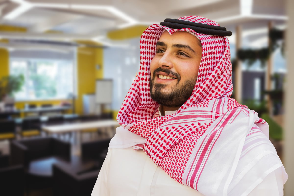 A man with traditional Saudi dress